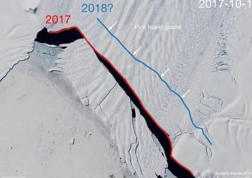 La línea azul muestra por dónde se partirá el iceberg en la Antártida. Fot Landsat/S. Lhermitte