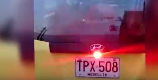 Si ve un taxi con luces intermitentes en la placa, llame al 123