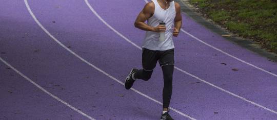 Los deportistas miembros de clubes y quienes se ejercitan de forma aficionada solo podrán hacer actividad en los escenarios de forma individual y siguiendo los protocolos. FOTO Edwin Bustamante