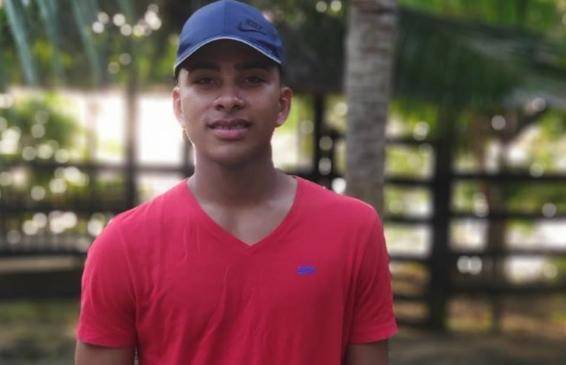 Cristian Camilo Maquilon, joven antioqueño víctima del atentado en Bogotá. Foto: Facebook Cristian Maquilon