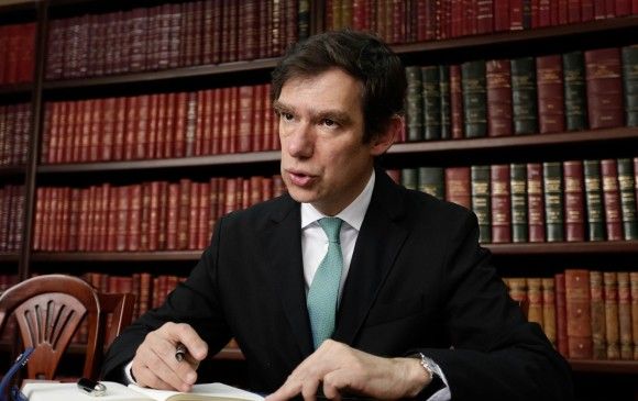 El asistente digital fue desarrollado por un equipo interdisciplinario de abogados especialistas en derecho comercial e ingenieros de la entidad. FOTO