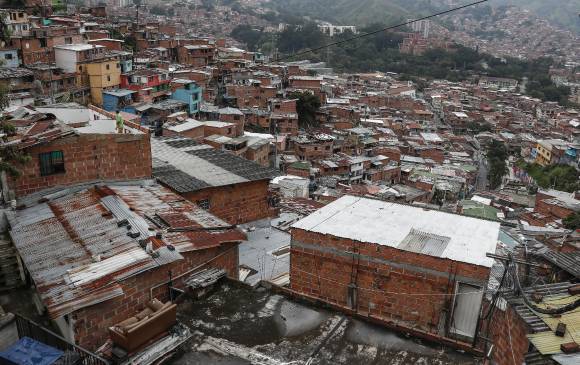 Resultado de imagen para comuna 13 de medellin velncito corazon