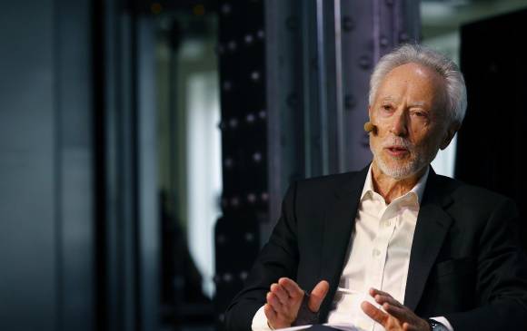 J.M. Coetzee presenta un nuevo libro de cuentos en el que reaparece su álter ego femenino, Elizabeth Costello. Foto Efe.