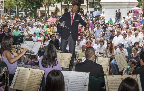 La Banda Sinfónica de la Universidad de Antioquia, vuelve a la retreta. El espectáculo de este domingo, 4 de marzo, a las 11:00 a.m., en el Parque de Bolívar. Foto Róbinson Sáenz