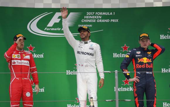 Hamilton 1, Vettel 2 y Verstappen 3. FOTO EFE