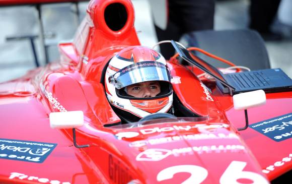 El piloto colombiano Carlos Muñoz ganó la primera pole de su carrera en la categoría IndyCar en el Gran Premio de Fort Worth, Texas. FOTO COLPRENSA