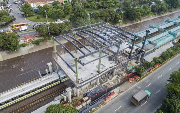 Con la terminación del actual contrato, la empresa Metro espera que en dos meses esté adjudicado de nuevo el proyecto y su ejecución finalice en el segundo semestre de 2019. Solo se ha avanzado un 29 por ciento. FOTO esteban vanegas
