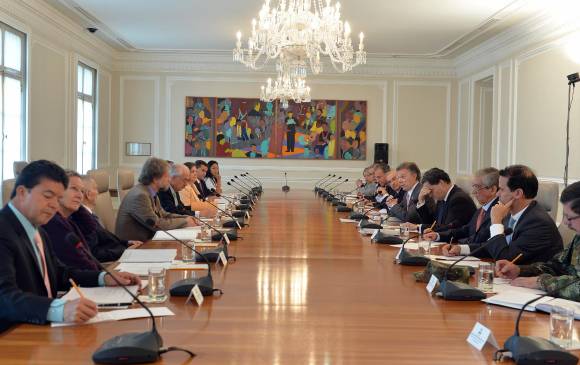 En la mañana de este lunes se realiza la reunión entre el presidente Juan Manuel Santos y los miembros de la Comisión Consultora de Paz. FOTO COLPRENSA