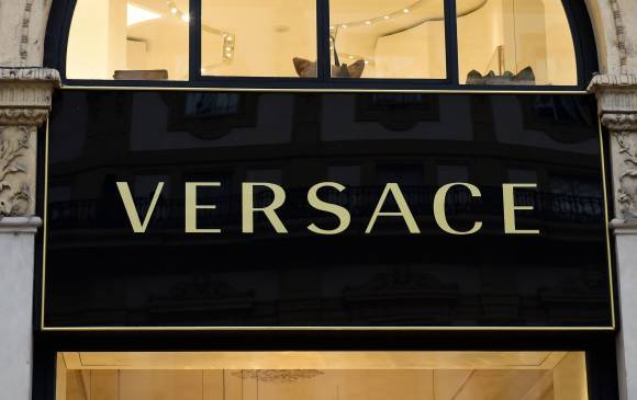 La famosa marca italiana ha estado bajo el liderazgo de la empresaria Donatella Versace. Foto: Miguel Medina - AFP