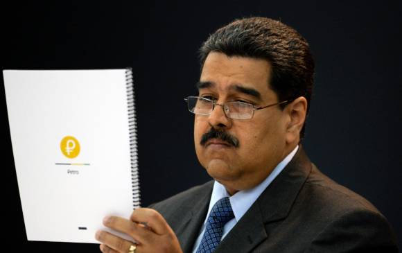 El presidente de Venezuela Nicolás Maduro durante la conferencia de prensa que lanza la criptomoneda Petro. FOTO AFP
