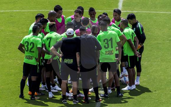 Llegada de Yerson Candelo y la renovación de Alexis Henríquez, únicas novedades en las últimas tres semanas. FOTO jaime pérez