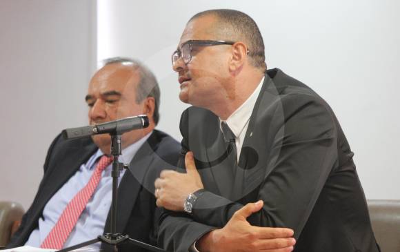 Sergio Zuluagacontralor suspendido