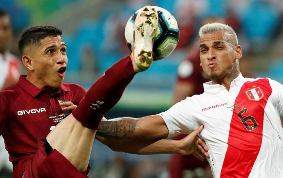 El VAR resolvió tres acciones de gol confusas, que favorecían a Perú. FOTO: EFE