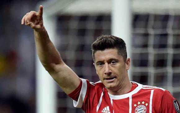 El polaco Robert Lewandowski acumula 10 goles en cinco partidos en la actual edición de la Champions. FOTO EFE 