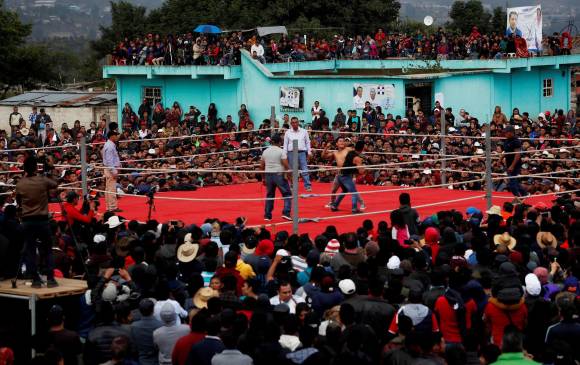 El pueblo que celebra la Semana Santa a punta de boxeo