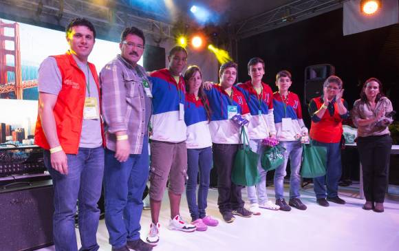 Ninguno de los cinco muchachos que viajarán a Silicon Valley conoce a E.U. Este tipo de iniciativas tiene a cientos de jóvenes en todo el departamento concentrados en ideas innovadoras. FOTO cortesía