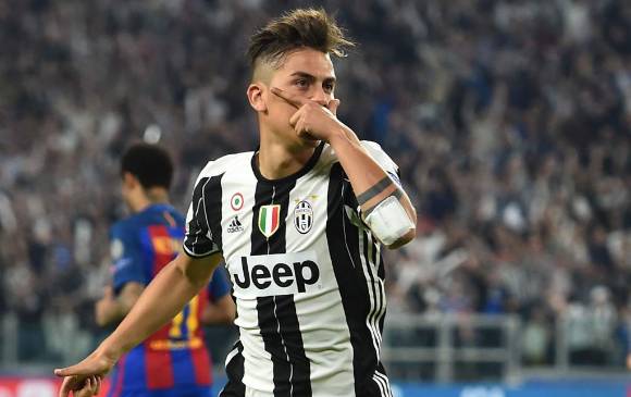 El delantero argentino marcó triplete con la Juventus en la Liga de Campeones contra el Young Boys. FOTO AFP
