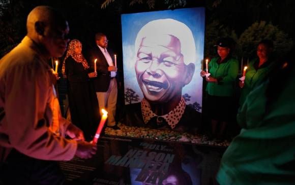 Nelson Mandela fue lecto presidente de Sudáfrica el 27 de abril de 1994. FOTO: EFE