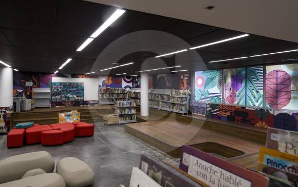 Entre las novedades figuran la consolidación de la sala infantil, además de otras colecciones audiovisuales. En el proceso de remodelación se protegieron las obras artísticas. FOTO Santiago Mesa