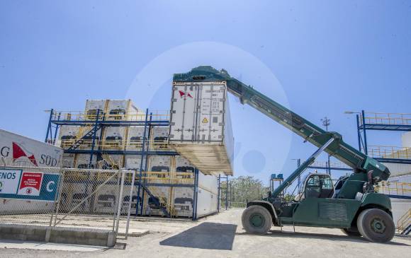 Entre enero y agosto, las exportaciones de manufacturas fueron US$5.551,6 millones y registraron un aumento de 12,6 %, frente al mismo periodo de 2017, según el Dane. Foto: Juan Antonio Sánchez.