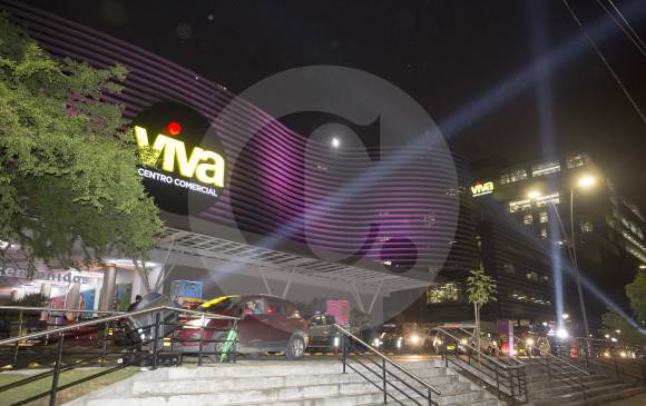 Viva Envigado tiene un 96 % de sus locales comercializados: cuenta con una oferta de 422 establecimientos. FOTO EDWIN BUSTAMANTE