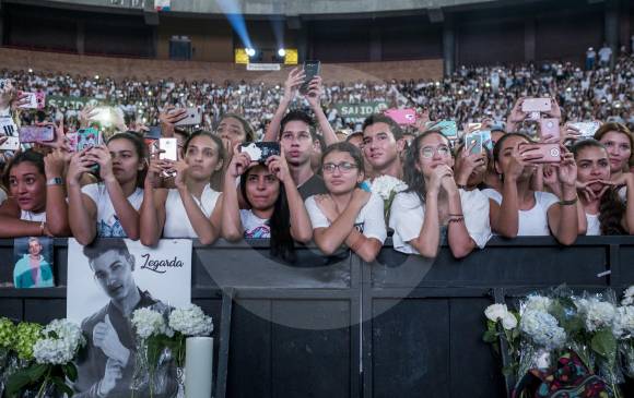 Cerca de 10.000 personas llegaron a La Macarena para sumarse al mensaje de más sueños, menos balas . FOTO Santiago Mesa.
