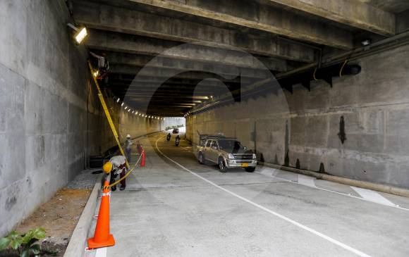 El soterrado de la Transversal Inferior con la loma de Los Parra, entregado el miércoles pasado, fue la obra 18 de valorización de El Poblado en ponerse en funcionamiento. FOTO Jaime Pérez