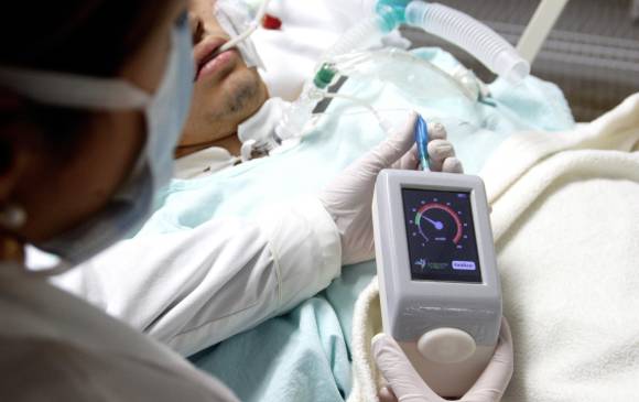 Seis personas hicieron parte del equipo que creó el neumobarómetro digital que fue patentado. FOTO CORTESÍA HOSPITAL SAN VICENTE