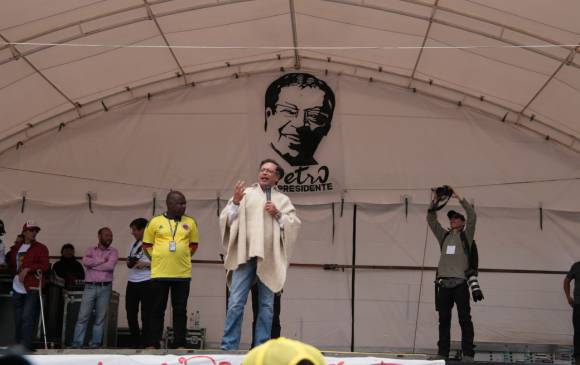 El candidato Petro acostumbra mencionar a los caudillos liberales Jorge Eliécer Gaitán y Luis Carlos Galán. FOTO cortesía campaña