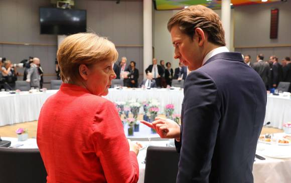 La canciller alemana, Angela Merkel, lideró la reunión en la que las naciones acordaron mecanismos migratorios. FOTO AFP