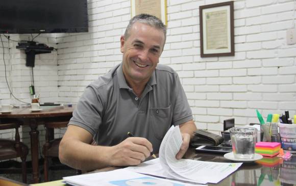 El argentino Néstor Craviotto firmó por un año más con el Huila. FOTO cortesía-a. huila