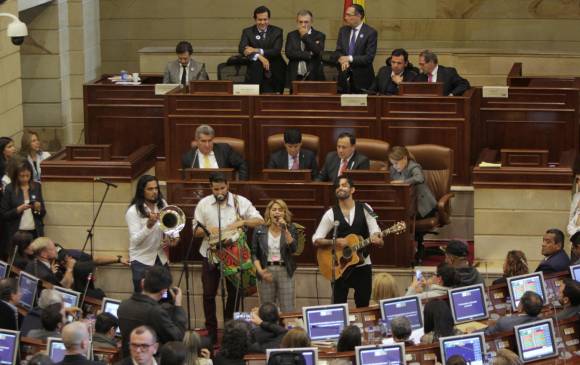 Así fue la conmemoración del día nacional de víctimas en el Congreso. Foto: Colprensa.