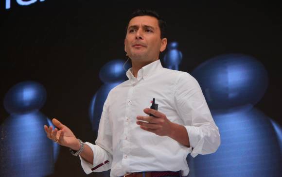El superintendente Financiero, Jorge Castaño, considera que la tarifa actual del Soat resulta ser suficiente para el próximo año. Foto Cortesía Fasecolda