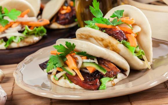 Los baos se pueden comer en algunos sitios de la ciudad, entre ellos: Bao Bei y Bao Taco. FOTOS: SSTOCK y Pixabay
