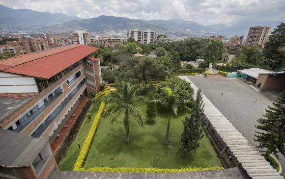 El colegio está conectado al monasterio, por lo cual los monjes están construyendo un nuevo edificio lejos de las aulas de clase. FOTO SANTIAGO MESA El colegio está conectado al monasterio, por lo cual los monjes están construyendo un nuevo edificio lejos de las aulas de clase. FOTO SANTIAGO MESA