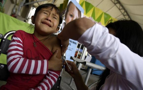 El sarampión es prevenible por medio de vacunas. Estas son aplicadas a los 12 meses, con refuerzo a los 5 años. FOTO Colprensa