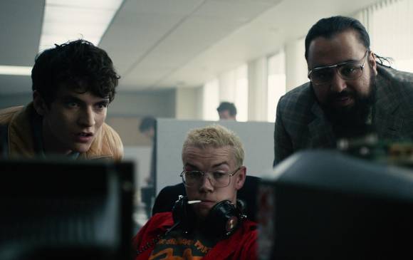 Los protagonistas son los actores Fionn Whitehead, Will Poulter y Asim Chauldhry. FOTO Cortesía Netflix Los protagonistas son los actores Fionn Whitehead, Will Poulter y Asim Chauldhry. FOTO Cortesía Netflix