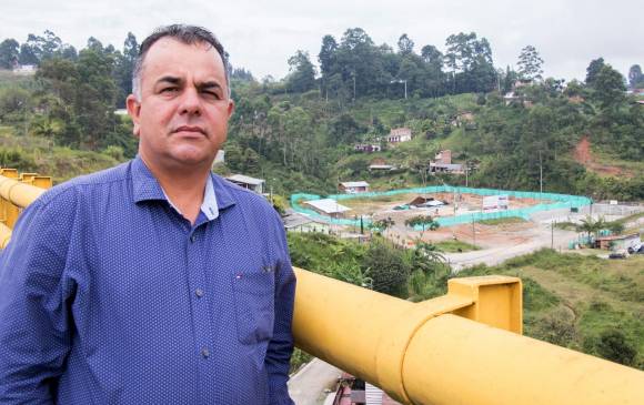 Al fondo se observa la construcción del megacolegio rural de La Quiebra. El Gobierno Nacional aportó recursos para este proyecto. FOTO Cortesía