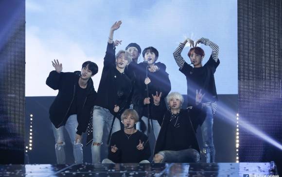 BTS es furor en el mundo. Foto Cortesía www.facebook.com/bangtan.official