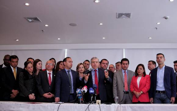 El Partido Liberal cree que es el momento de contemplar la posibilidad de trasladar la carga tributaria de la contribución parafiscal al combustible. Foto Colprensa