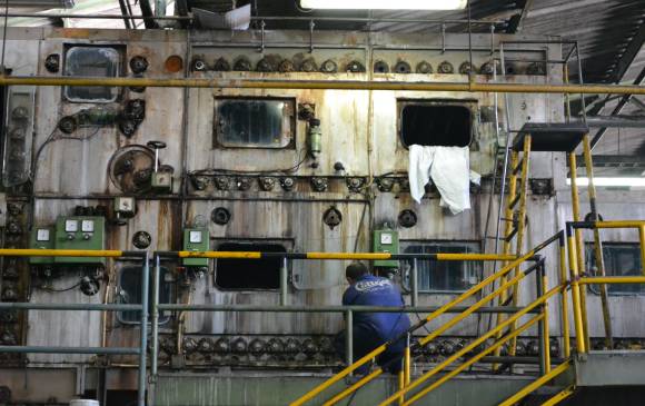 Mejorando sus procesos de combustión en calderas, entre otros programas y procesos, la textilera Coltejer busca bajar su huella de carbono y aumentar su productividad. FOTO Cortesía Coltejer