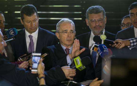 Senador Álvaro Uribe pide que 