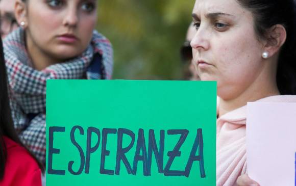 Familiares y amigos de Julen no pierden la esperanza de volverlo a ver con vida. FOTO EFE