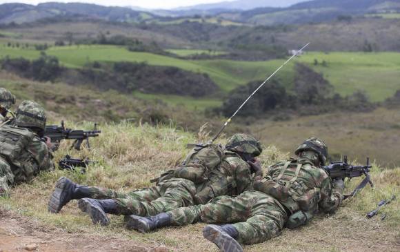 Dos militares muertos dejan combates con ilegales en Cauca y Antioquia