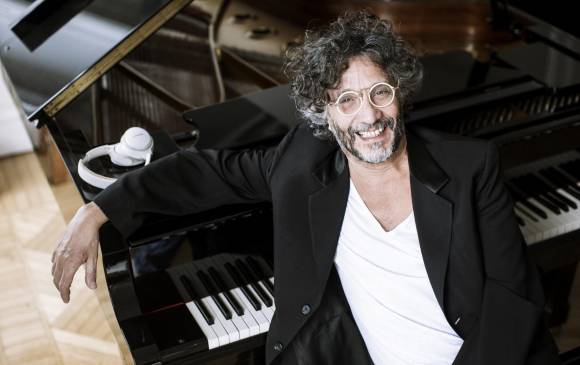 El cantautor está trabajando además en un documental sobre su amigo Charly García. Ya prepara una gira para presentar Ciudad Liberada, disco que lanzó en noviembre. FOTO colprensa