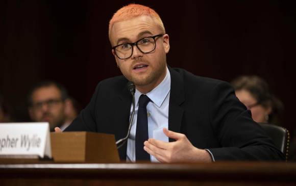 Christopher Wylie, uno de los fundadores de Cambridge Analytica, comparece ante la justicia de EE.UU. FOTO REUTERS