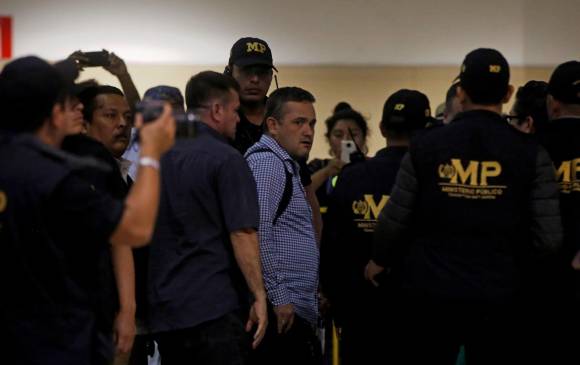 El investigador colombiano Yilen Osorio pudo ingresar finalmente a Guatemala. Foto Efe