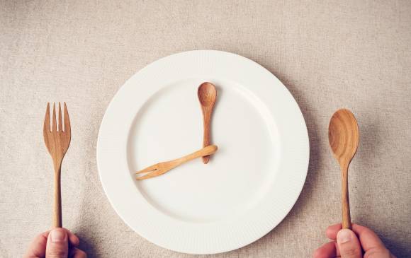 Evidencia científica preeliminar sugiere que la dieta 16:8 es una herramienta para perder peso en población con obesidad. FOTO: Shutterstock