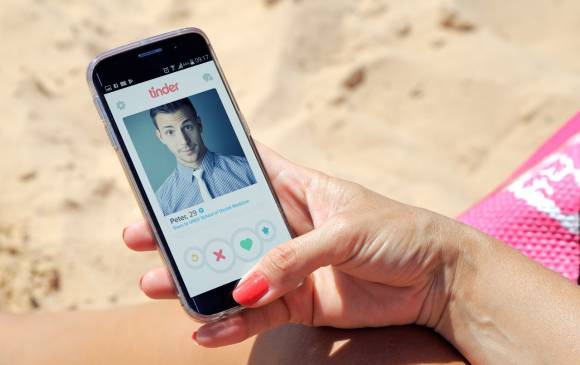 Tinder hizo un estudio entre más de 35.000 usuarios latinoamericanos y encontró que lo que más les gusta de los extranjeros es su acento. FOTO: SSTOCK