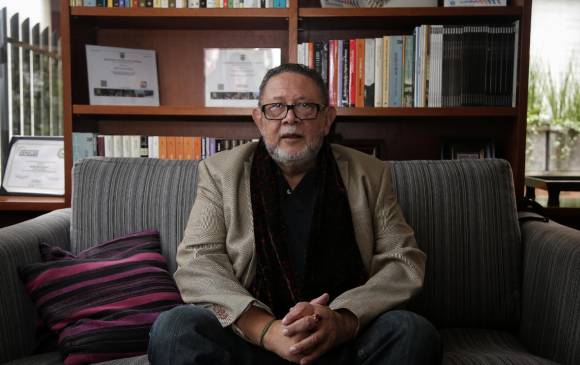 El escritor está radicado en Nueva York. Regresa a la literatura con la historia de dos sacerdotes enamorados. FOTO colprensa